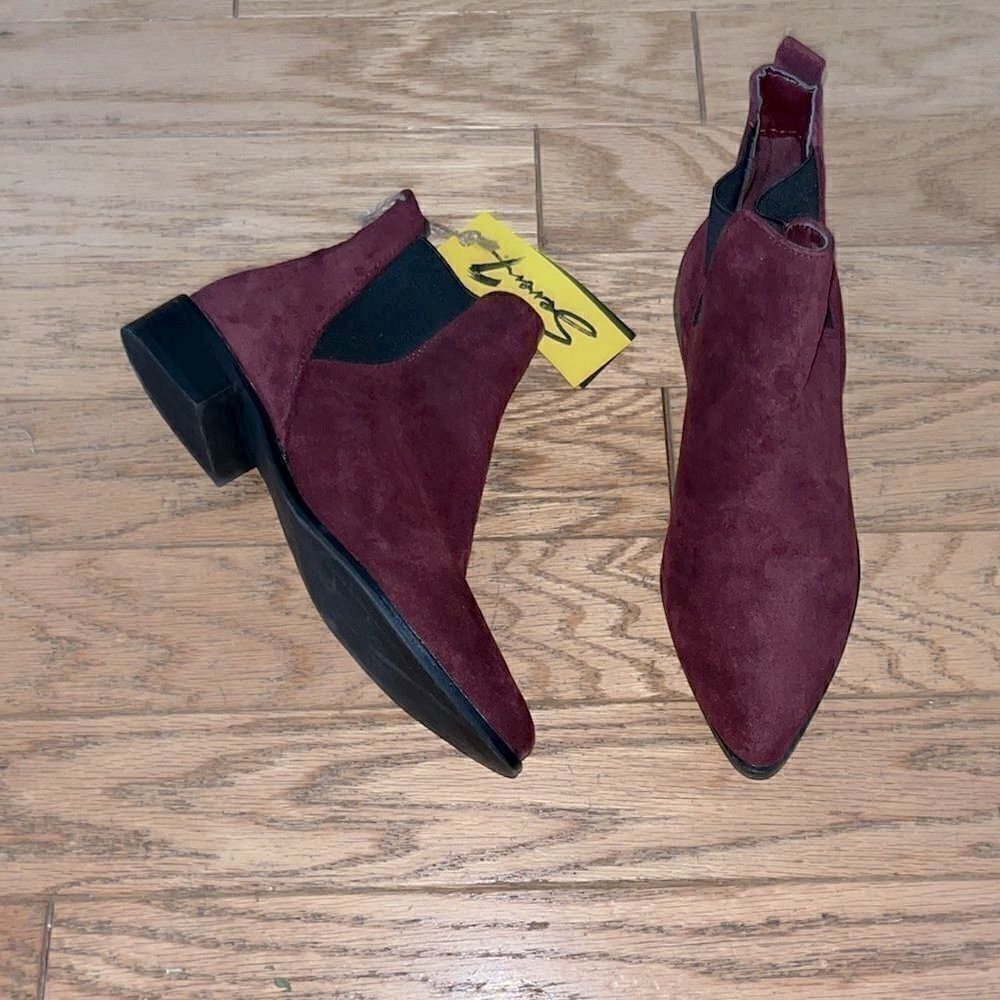 Nwt Vintage Seven7 suede berry colored boots